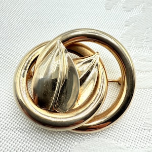 Vintage Interlocking Gold Tone Circle w/ Leaves Brooch | Circle Round Hat Scarf Pin | Comes w/ Organza Gift Bag