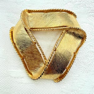 Vintage Chunky Triangular Triangle Ribbon Textured Brushed Gold Tone Brooch Pin | Comes w/ Organza Gift Bag