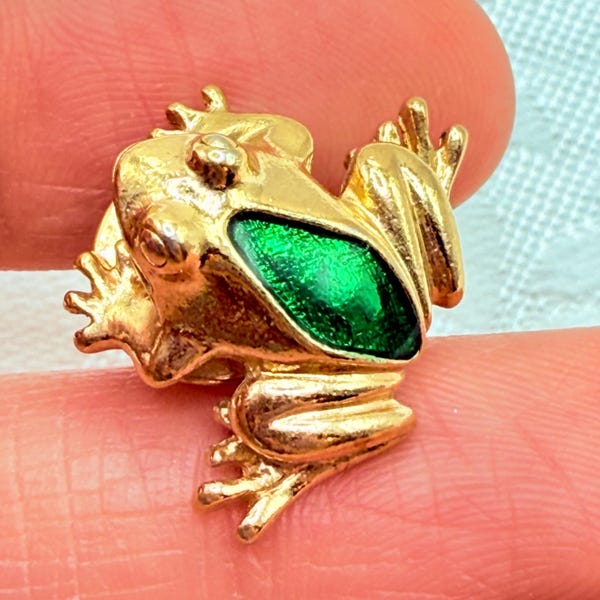Vintage Avon Amphibian Frog Gold Tone Tac Pin w/ Green Enamel Accent | Comes w/ Organza Gift Bag