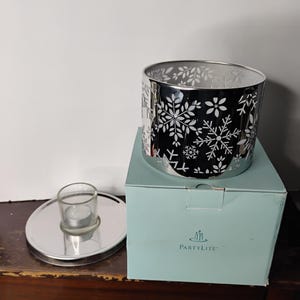 PartyLite Christmas Tea Light Candle Holder - Like NEW