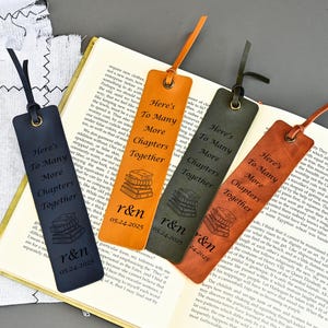 Leather Bookmark W/ Loop, Custom 3rd Anniversary Gift for Her Him, Unique Retirement Gift Idea, Wedding Favors Thank You, Book Lover Gift
