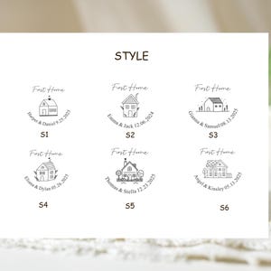 Puede incluir: Una tarjeta blanca con la palabra "STYLE" en la parte superior. Debajo, seis dise&ntilde;os circulares con un gr&aacute;fico de casa y las palabras "First Home". Cada dise&ntilde;o incluye nombres y una fecha, como "Eliana & Dylan 05.26.2025".