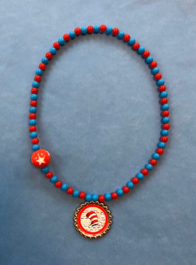 Cat in the Hat Stretch Necklace