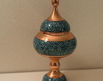 Bol de cobre hecho a mano para dulces con incrustaciones de turquesa – Plato decorativo artesanal tradicional con tapa, regalo único para la decoración del hogar