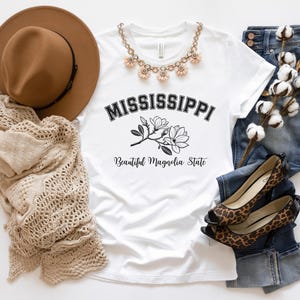 Mississippi tee women, mississippi girl gift, state of mississippi tshirt, mississippi shirt, gift for wife