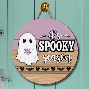 Cute Ghost Halloween Door Sign, It’s Spooky Season Hanging Wall Decor, Round Wooden Front Door Decoration, Fall Porch Sign
