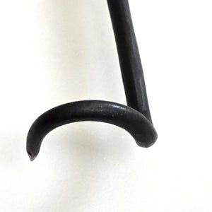 Pigtail steak flipper