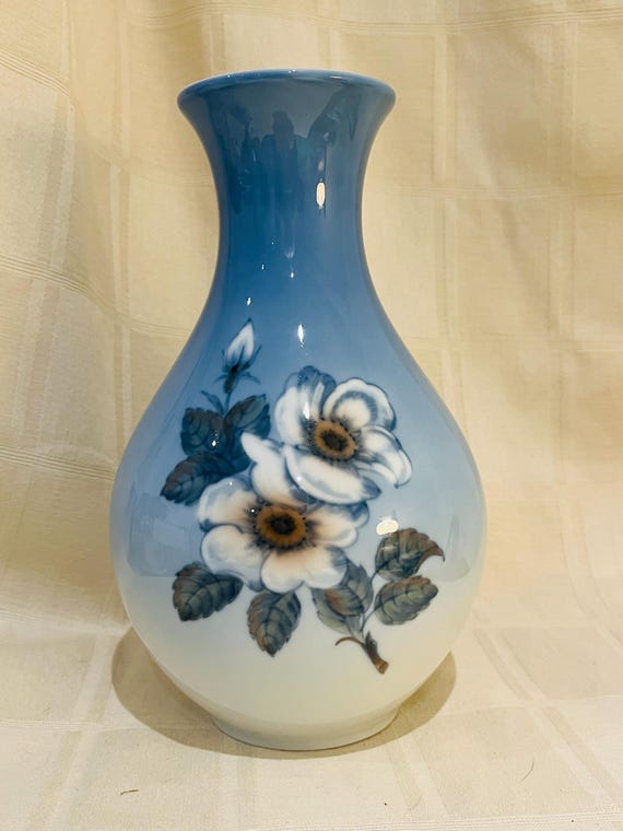 Vintage Lyngby Denmark 8.25” Porcelain Vase – Mid Century Modern 