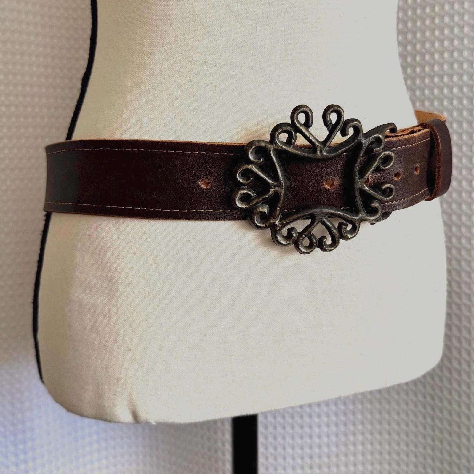 Vintage 90\'s Medieval Brass & Leather Belt by Strapped, worn 2x, excellent! Wide Vintage 90s Black Leather Belt M Ornate Fancy Gold Tone  main image 4