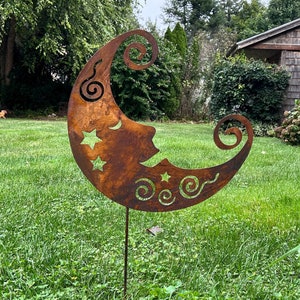 Crescent Moon Garden Stake: Rustic Metal Yard Art, Moon Wall Hanging