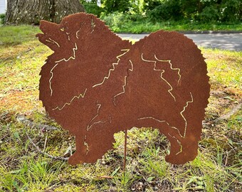Keeshond Gartenstecker: Rost Finish Hundegrave Art