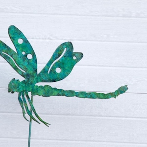 Rustic Metal Dragonfly Garden Stake: Outdoor Yard Art Decor