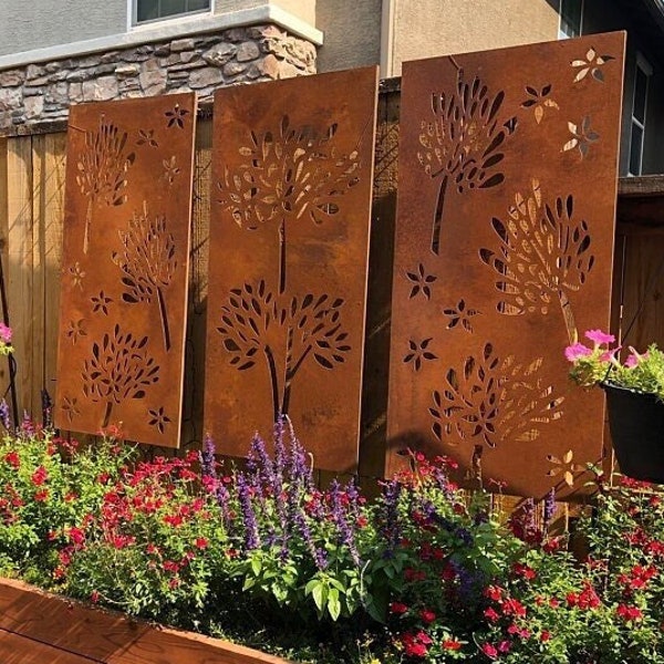 Metal Outdoor Privacy Screen: Garden Art Panel, Rust Finish, 24x60/72