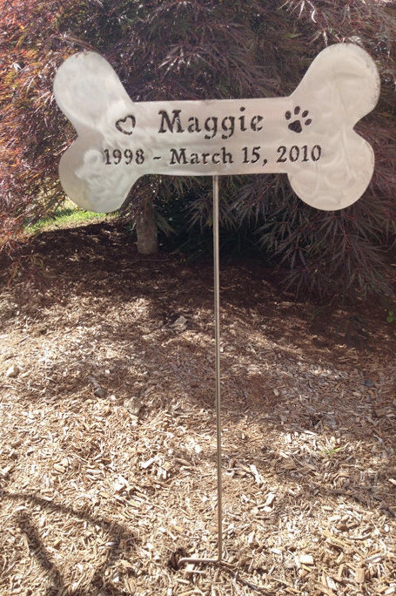 Dog Memorial