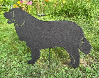 Pieu de jardin Bouvier bernois : décoration murale chien en métal