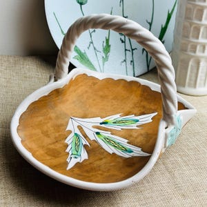 Vintage Italian Majolica Gondola Bowl – Hand Painted Ceramic Basket Dish with Handle – Mid Century Pottery Italy