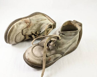 Vintage Baby Shoes, Distressed Used White Leather Toddler Shoes