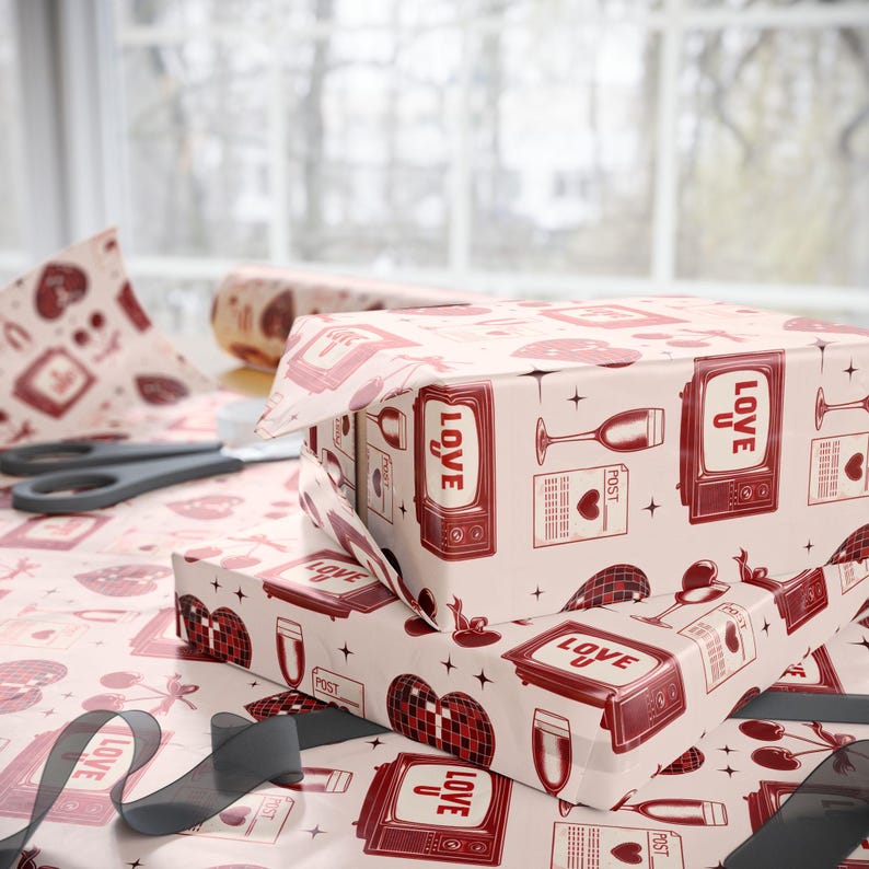 Vintage Valentine's Wrapping Paper: Nostalgic Love-Themed Gift Wrap image 10