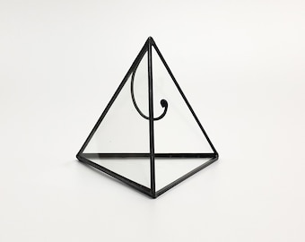 Triangle Glass Ring Holder: Personalized Wedding Ring Bearer Box