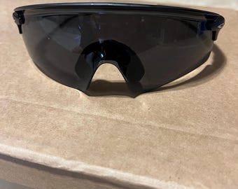 black frame encoder style sunglasses men women