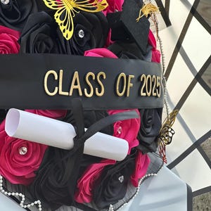 Class of 2025- Virgencita Floral (black)