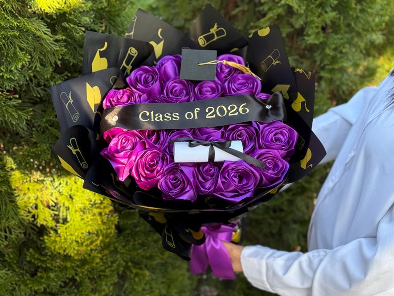 Graduation Rose Bouquet 2026, Class of 2026 Gift, Graduation Flowers ...