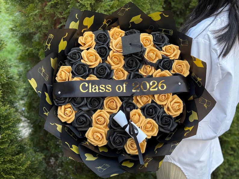 Graduation Rose Bouquet Class of 2026 Gift, Black Gold Flower Bouquet ...