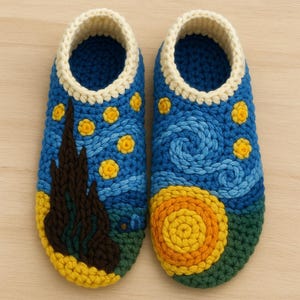 Patroon gehaakte pantoffels sterrennacht – Door Van Gogh geïnspireerd gehaakt tapijt pdf – eenvoudige tutorial pantoffel voor beginners – artistieke huisschoenen