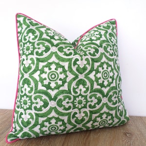 Kelly green outdoor pillows hotsell