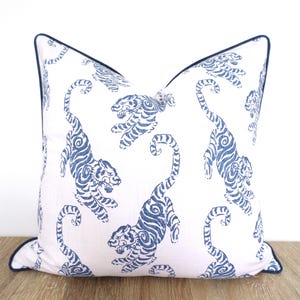 Blue cheetah pillow cover 18x18 20x20 20x12, leopard pillow sham case modern bedroom decor