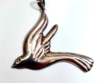 Vintage big puffy bird pendant - sterling silver sparrow