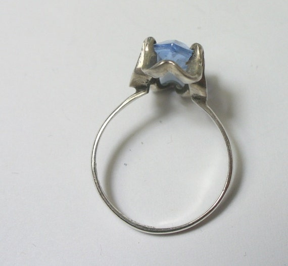 Vintage sterling silver ring with pale blue glass… - image 5