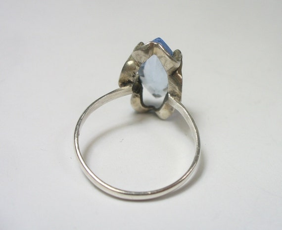 Vintage sterling silver ring with pale blue glass… - image 4