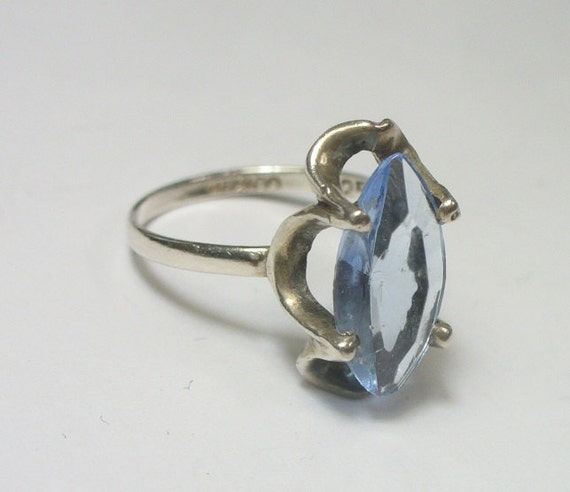 Vintage sterling silver ring with pale blue glass… - image 3