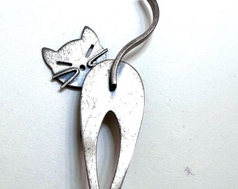 Vintage cat brooch - Beau - sterling silver with rhodium plate