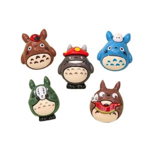 Juego de 5 chinchetas inspiradas en Totoro, decoración del hogar de Studio Ghibli, chinchetas para tablones de anuncios, chinchetas de resina, chinchetas para tableros de corcho, chinchetas para tablones de anuncios