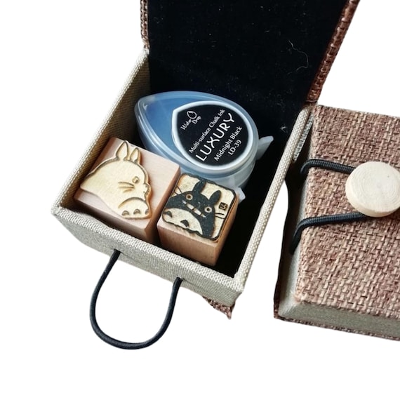 2pcs My Neighbor Totoro Wooden Stamps, Ghibli 20-25mm Stamp, Mini Stamp Ink Pad Set, Wooden Stamp