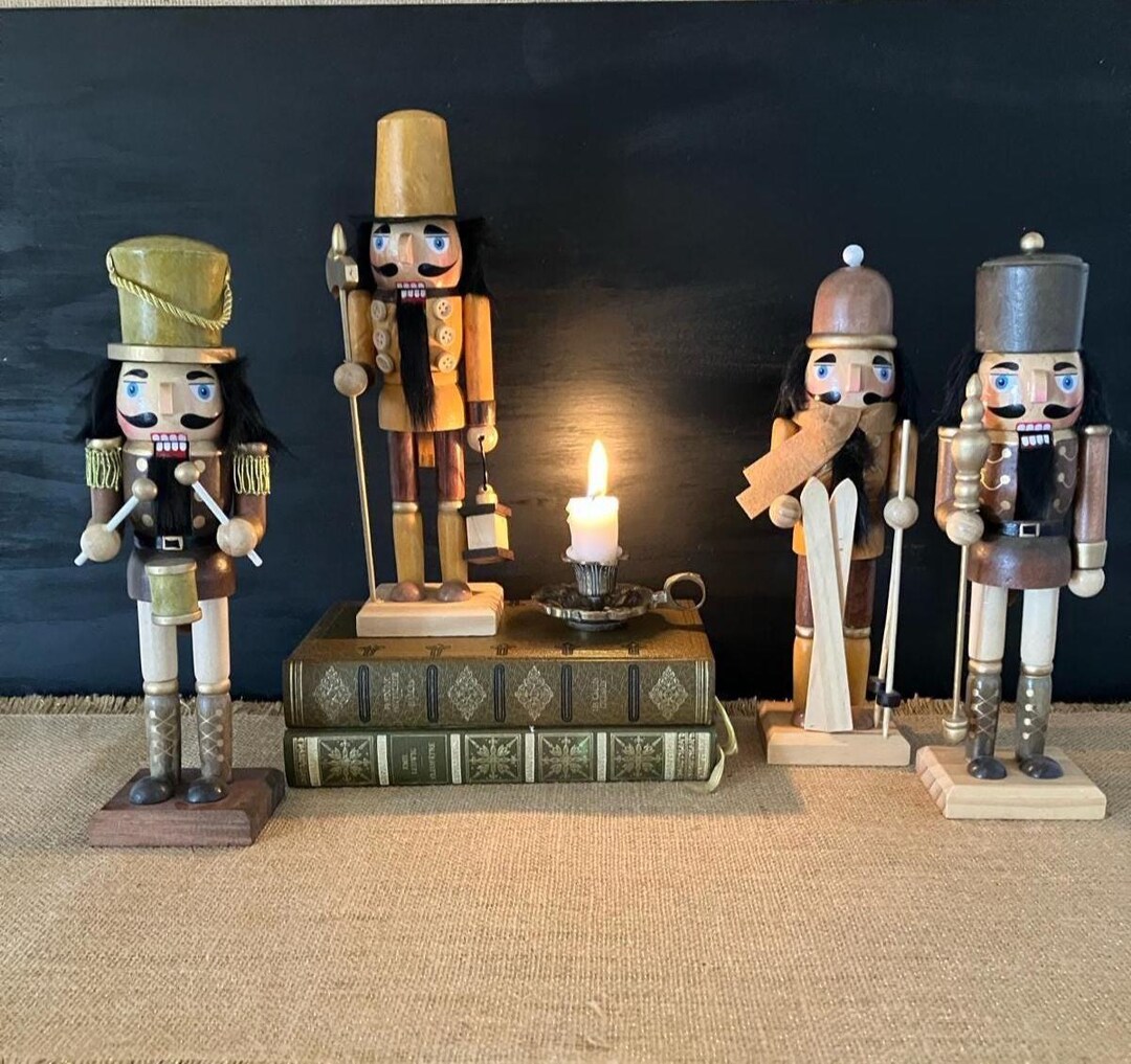 Nutcracker Set Vintage Wooden Nutcracker Set, European Christmas Decor Figures ...