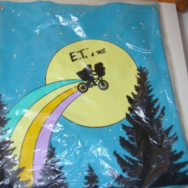 On Sale Now - Vintage E T Tote Bag - New Vintage Stock - Never Used Collectable