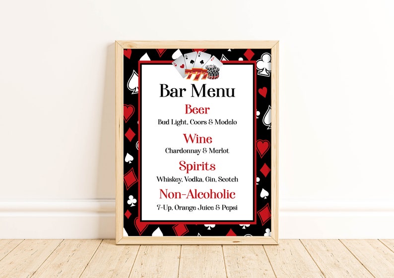 Puede incluir: Un men&uacute; de bar negro y rojo con un tema de cartas de juego. El men&uacute; enumera las bebidas disponibles: Cerveza, Vino, Licores y Sin alcohol. El texto "Bar Menu" est&aacute; en la parte superior del men&uacute;.