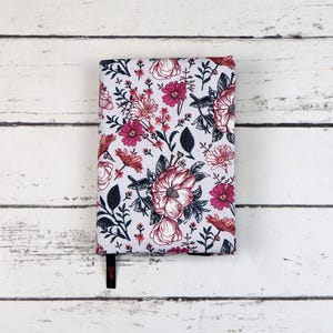 Copertina per libro con fiori vintage grigi, protezione per libri regolabile e impermeabile, copertina imbottita per libri con copertina morbida e rigida, regalo per amanti dei libri / Nuva