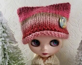 Soy & Wool Hand Knit Hat for Blythe Doll, With Removable Pinback Button, Berry Pinks