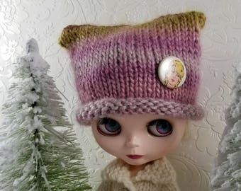 Soy & Wool Hand Knit Hat for Blythe Doll, With Removable Pinback Button, Lavender Lilac