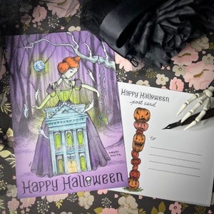 The Haunted Dress - Postkarte - 4 x 6"von Marybel Martin