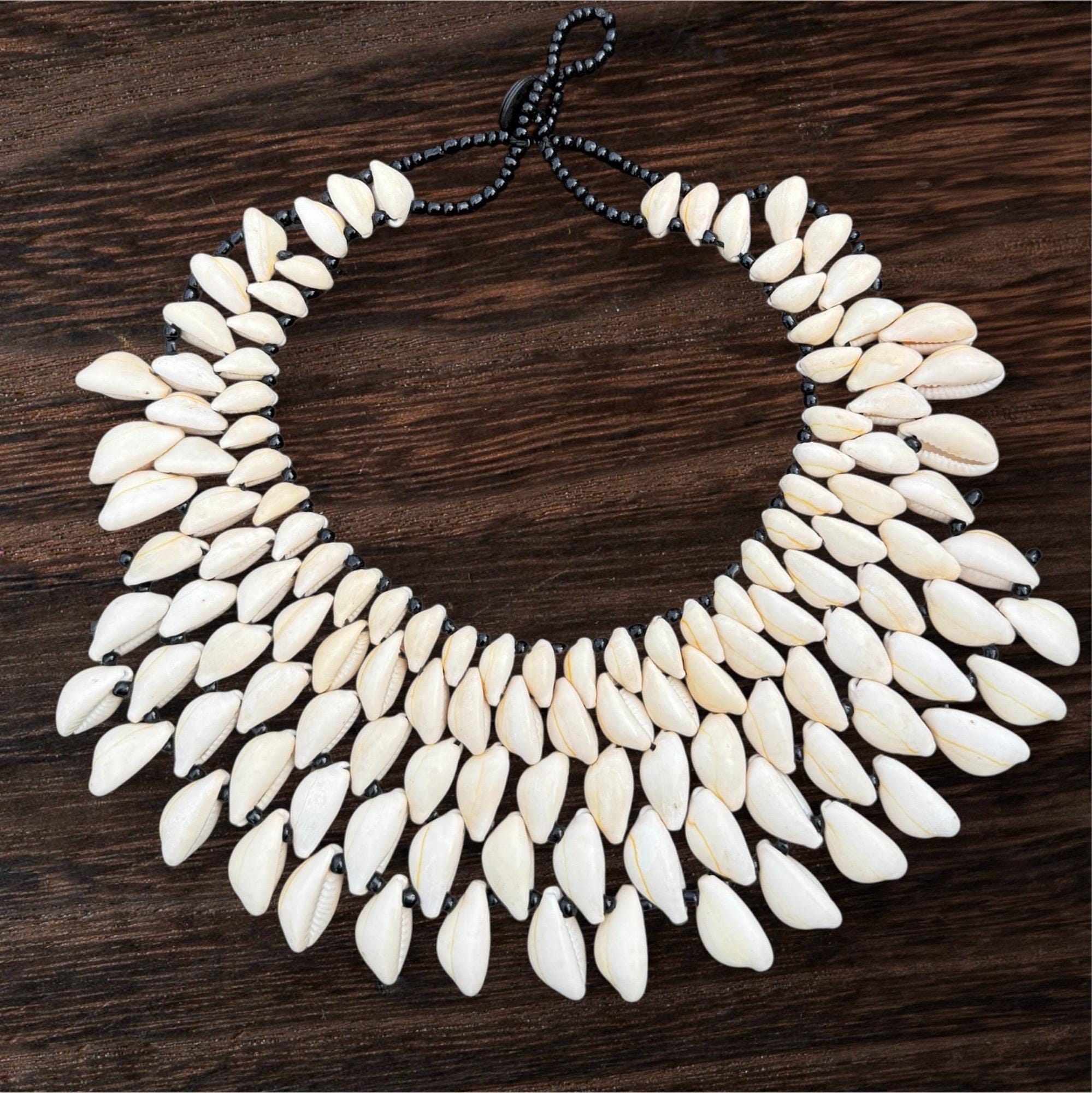 Cowrie 5 Necklace - Etsy