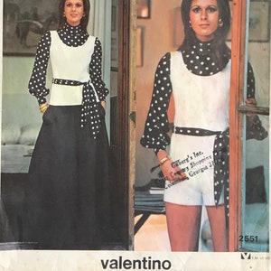 UNCUT 1970s Pattern Vogue Couturier Design 2551 - Valentino Short-Shorts, Pants, Maxi Skirt, Tunic, Blouse & Sash - Size 8, Bust 31 1/2"
