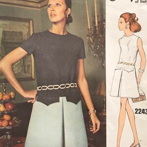 1960s Pattern Vogue Couturier Design 2243 - Galitzine Low-Waist Mini Dress - Flared, Bi-Color, Sleeve Options - Size 10, Bust 32 1/2" - CUT
