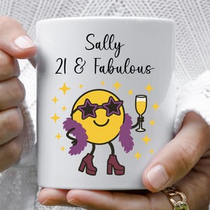 Gepersonaliseerde damesmok 21e verjaardag, Cartoon 21 & Fabulous - Gepersonaliseerde naammok - Meerdere kleurkeuzes - Fast, Free Tracked UK Post!