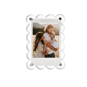 Marco de fotos magnético acrílico festoneado / Imán de imagen transparente para refrigerador u oficina / Mini marco Instax / Regalo para mejor amigo / Relleno de calcetín navideño