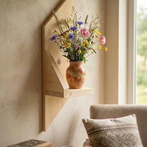 幾何学模様のフローティングシェルフ、ミニマルな壁飾り、モダンなプラントスタンド